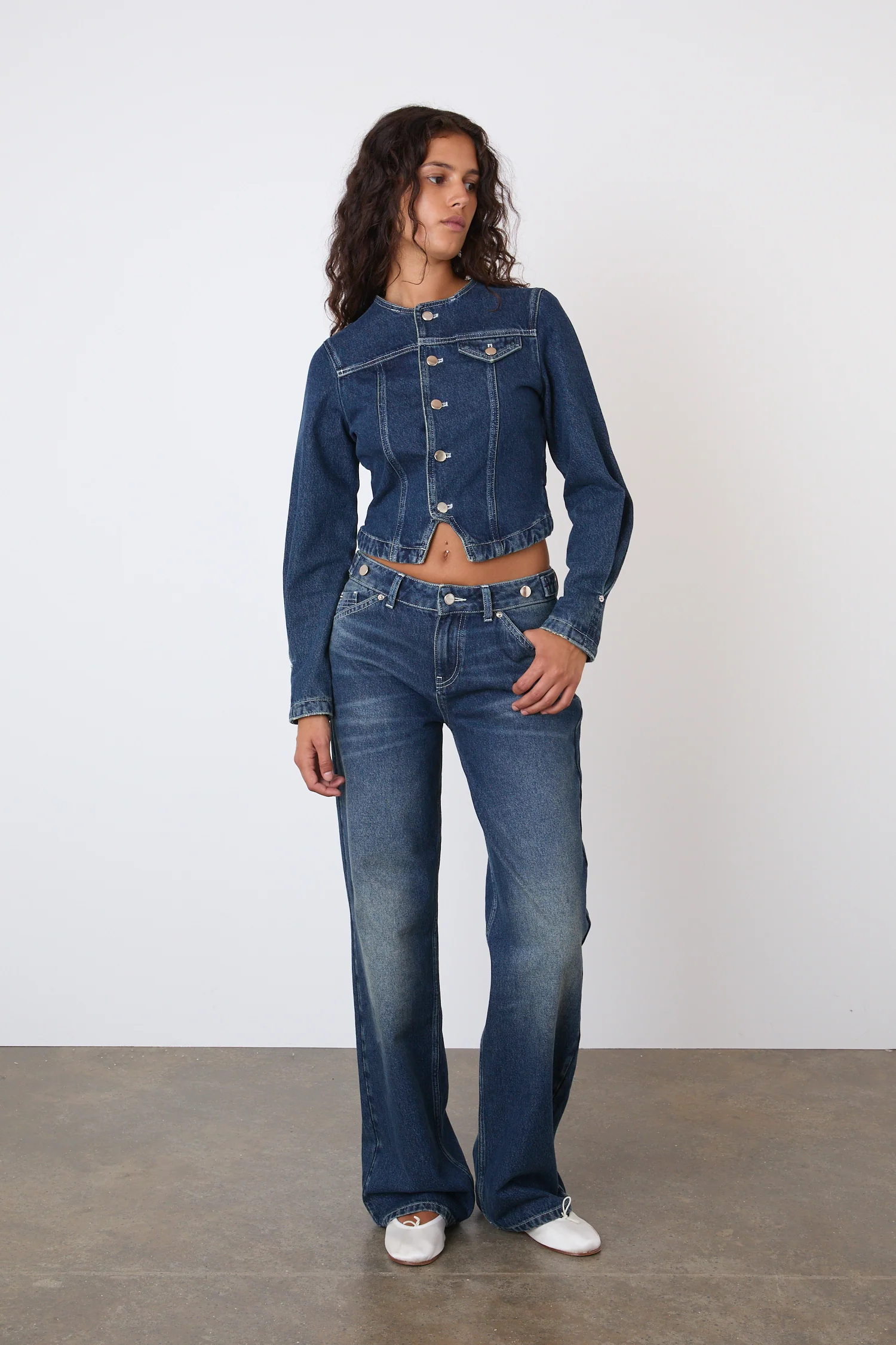 The Goldie Fitted Denim Jacket, Dark Fade - Image 3